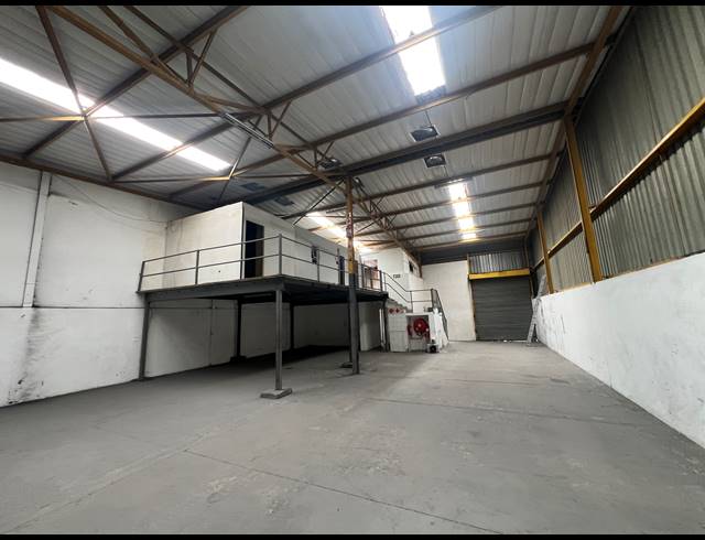 407M² WAREHOUSE TO LET IN KYA SANDS